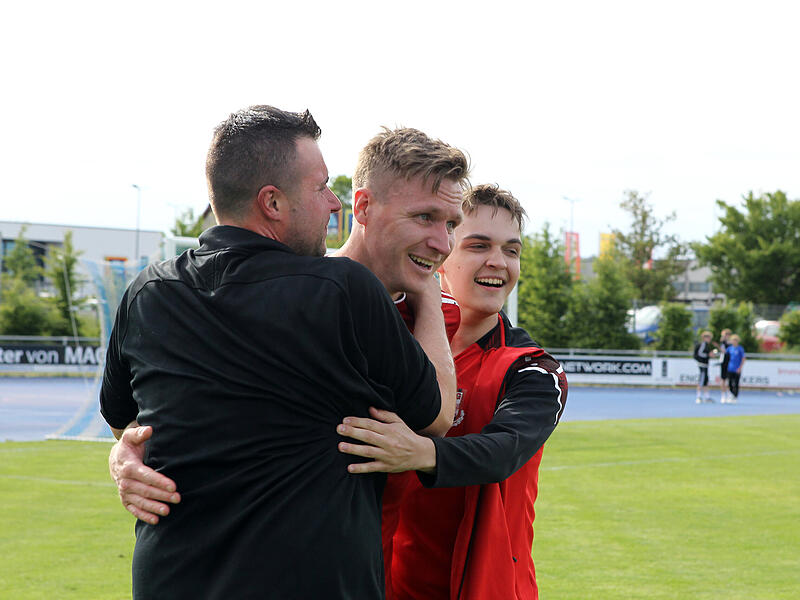 In der Relegation gegen Burghaslach stieg die SG Lisberg/Trabelsdorf im Vorjahr auf. Stanislaw Nikoforow (Mitte) schnuppert nun am Durchmarsch in die Kreisliga.