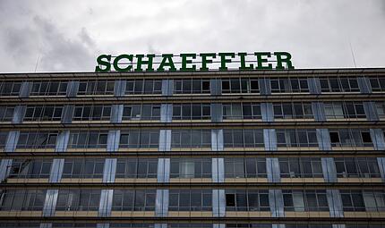 Ausgerechnet in russischen Drohnen sind Bauteile des Herzogenauracher Zulieferers Schaeffler entdeckt worden &ndash; obwohl Sanktionen das verhindern sollten. Wie das Unternehmen auf den Fall reagiert.