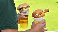 Gutes Bier und leckere Bratwürste gibt es auch im Karl-Fleschutz-Stadion (Bild), doch die in Frammersbach sind bekanntermaßen sehr gut.