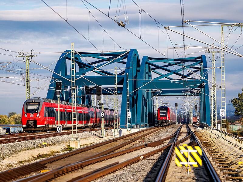 Ab 9. September rollen die Z&uuml;ge wieder zwischen Forchheim und Bamberg. Seit 25. August war die Strecke komplett gesperrt, weil im Landkreis Bamberg letzte Arbeiten des viergleisigen Ausbaus zu erledigen waren.
