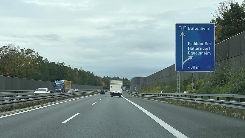 Die A73 zwischen Forchheim und Hirschaid: Der Autobahnabschnitt soll in der näheren Zukunft stark saniert werden.Forchheim & Fränkische Schweiz Die A73 zwischen Forchheim und Hirschaid: Der Autobahnabschnitt soll in der näheren Zukunft stark saniert werden.