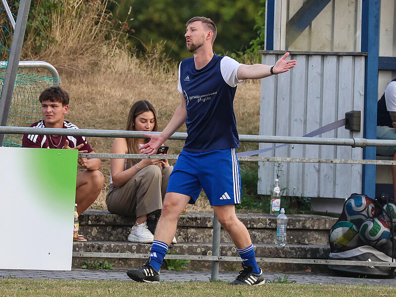 Dominic Fischer hofft auf eine effizientere Chancenverwertung seines FC Mitwitz in Coburg.