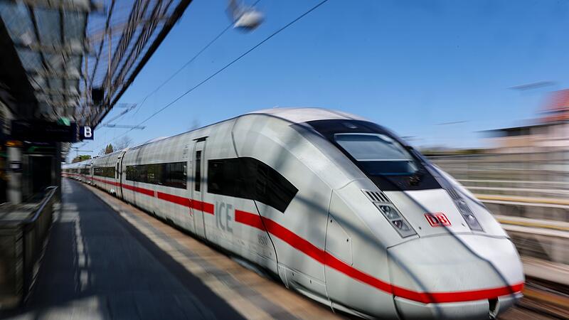 ICE 4 auf der Fahrt ICE 4 auf der Fahrt