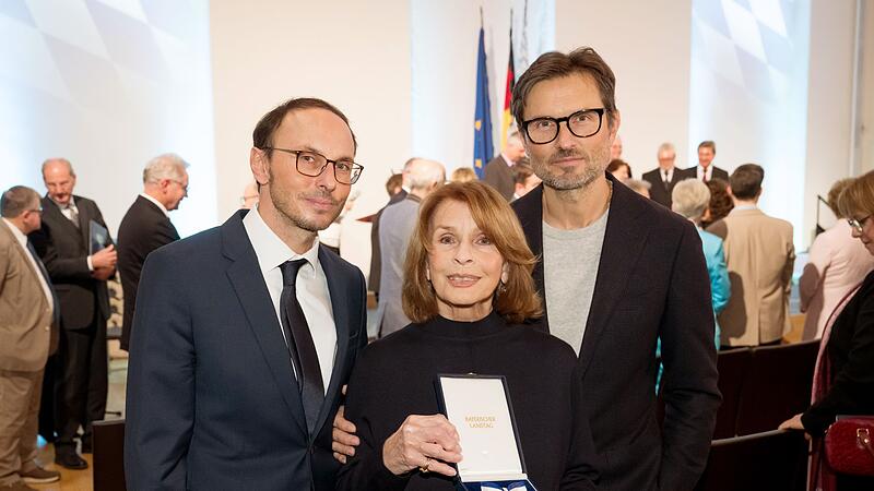 Senta Berger und ihre S&ouml;hne