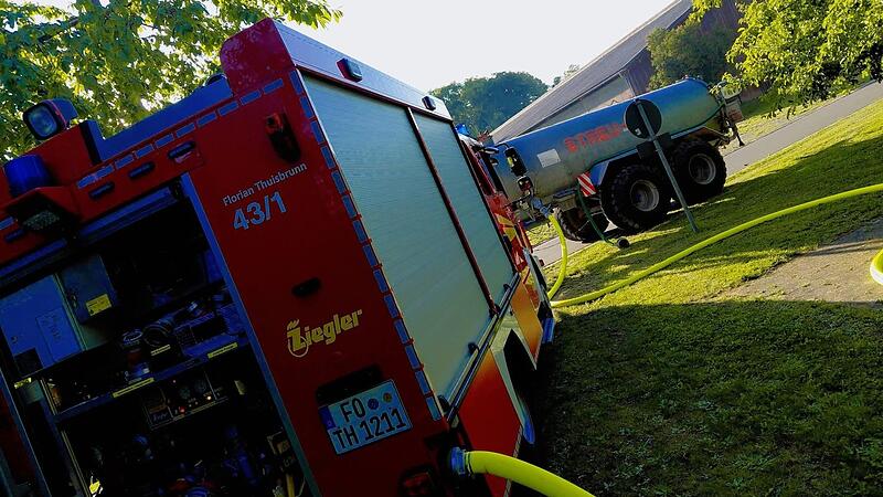 L&ouml;schwasser in den Tankwagen der Landwirte sind eine wertvolle Unterst&uuml;tzung f&uuml;r die Feuerwehren.