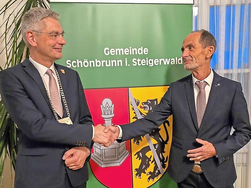 Bew&auml;hrtes Duo: B&uuml;rgermeister Dirk Friesen (links) und sein Stellvertreter Hubertus Bickel.