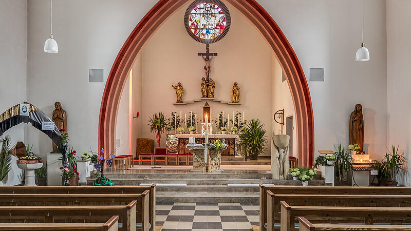 Altarraum St. Bartholom&auml;us Priesendorf