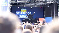 Der Schulhof-Gig 2025: Das erste Konzert von Antenne Bayern gewann die Realschule Schöllnach in Niederbayern. Am Donnerstag, 10. Juli, spielte hier das deutsche Musikprojekt Glockenbach.Antenne Bayern Schulhof-Gig 2025 Der Schulhof-Gig 2025: Das erste Konzert von Antenne Bayern gewann die Realschule Schöllnach in Niederbayern. Am Donnerstag, 10. Juli, spielte hier das deutsche Musikprojekt Glockenbach.