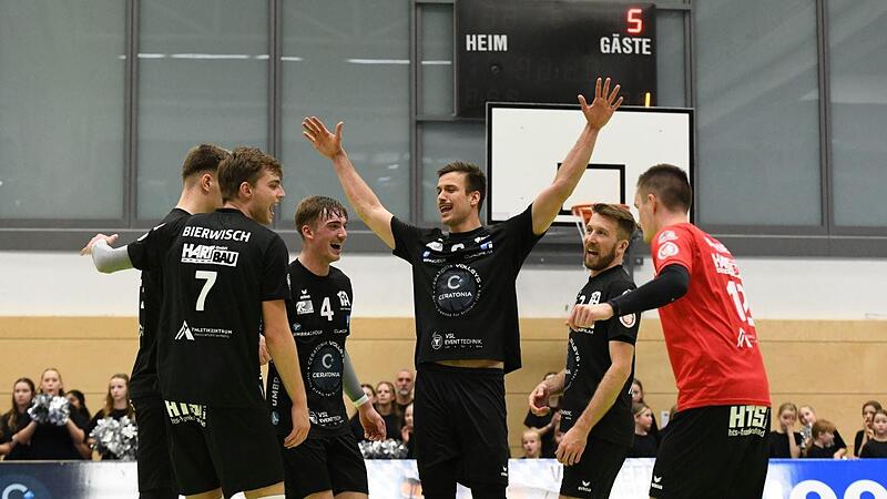 F&uuml;r Jannis Hopt (Mitte) sind die beiden Partien am Bodensee Heimspiele.