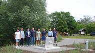Auf dem Foto von links zu sehen vor dem neuen Abgabeschacht bei Großwenkheim sind Maximilian Postler und Jürgen Derra (HTS Frankenbau), Michael Kastl, Stephan Christ (Arz Ingenieure), Frank Mauer (Bauamt), Philipp Herbert (Wasserwerk), Tobias Schneider (Arz Ingenieure) und Dominik Kuhn (Wasserwerk). Auf dem Foto von links zu sehen vor dem neuen Abgabeschacht bei Großwenkheim sind Maximilian Postler und Jürgen Derra (HTS Frankenbau), Michael Kastl, Stephan Christ (Arz Ingenieure), Frank Mauer (Bauamt), Philipp Herbert (Wasserwerk), Tobias Schneider (Arz Ingenieure) und Dominik Kuhn (Wasserwerk).