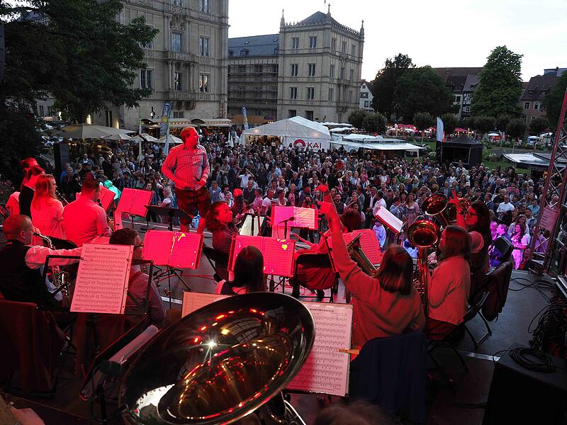 Stimmung beim Schlossplatzfest 2023 in Coburg