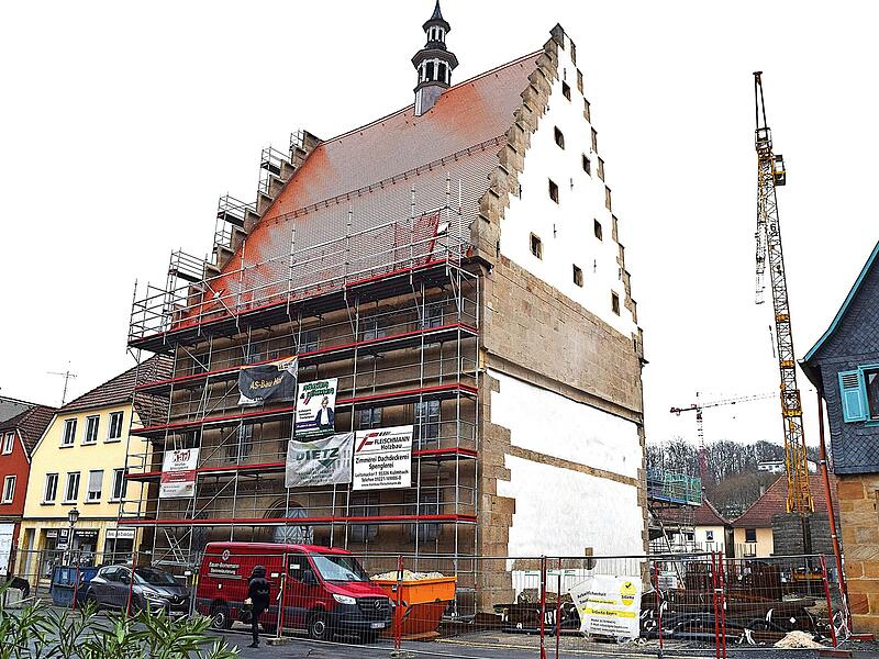 Das Rathaus in Weismain ist eine Gro&szlig;baustelle. Wie die weiteren baulichen Ma&szlig;nahmen in der Stadt erfolgen k&ouml;nnten, hat der Stadtrat in seiner j&uuml;ngsten Sitzung mit der Festlegung des Sanierungsgebiets &bdquo;Altstadt Weismain&ldquo; konkretisiert.