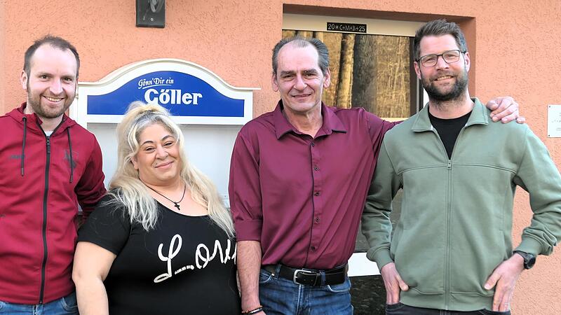 Freuen sich auf eine gute Zusammenarbeit im Sportheim Ebenhausen (von rechts) Steffen Rauh (Vorstand Liegenschaften TSV Ebenhausen), der neue Pächter Kostas Tsoutsouras, seine Frau Katerina und Sebastian Dees (Vorstand Öffentlichkeitsarbeit TSV Eb... Freuen sich auf eine gute Zusammenarbeit im Sportheim Ebenhausen (von rechts) Steffen Rauh (Vorstand Liegenschaften TSV Ebenhausen), der neue Pächter Kostas Tsoutsouras, seine Frau Katerina und Sebastian Dees (Vorstand Öffentlichkeitsarbeit TSV Eb...