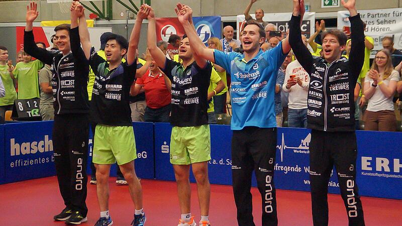 Mit dieser Besetzung endete die vergangene, erfolgreichste Saison der Vereinsgeschichte und in die achte Bundesliga-Saison gehen: Bastian Steger (von rechts), Filip Zeljko, Martin Allegro, Jin Ueda und Kilian Ort.