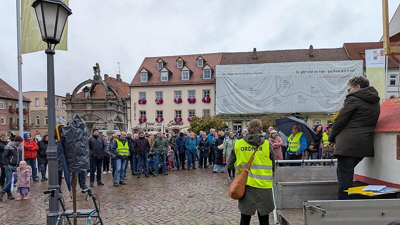 Vor der Stadtratssitzung am Montag, 6. Oktober, gab es eine Demo gegen das geplante Gewerbegebiet Westheim.