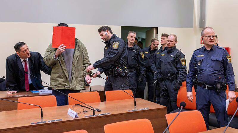 Prozessbeginn wegen Auto-Anschlag auf eine Demonstration