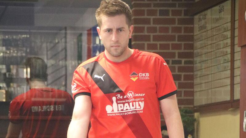 Dominik Teufel ist der Mannschaftskapitän der Eichenhüller. Dominik Teufel ist der Mannschaftskapitän der Eichenhüller.