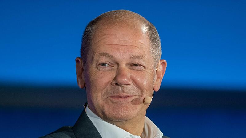 Olaf Scholz, SPD- Kanzlerkandidat und Bundesminister der Finanzen, bei der Gesprächsreihe „Brigitte Live“·