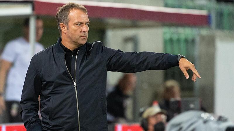 Hansi Flick wurde am 1. August 2021 Bundestrainer. Nach einer 1:4-Niederlage gegen Japan musste er am 10. September 2023 als erster Nationaltrainer seinen Platz r&auml;umen.