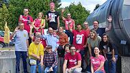 Heiterkeit und Freude &uuml;ber das gelungene Kulturprojekt stand allen Mitgliedern des Teams um die k&uuml;nstlerische Leiterin Mia Hochrein (hinten, vierte von links) im Gesicht.