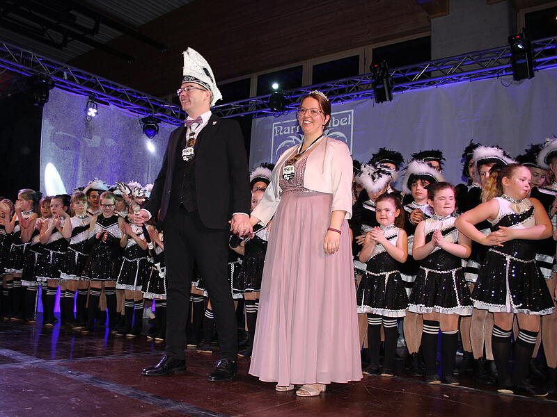 Die sch&ouml;nsten Fotos von der Prunksitzung in G&ouml;&szlig;weinstein