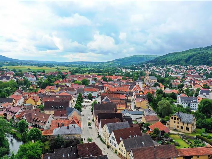 B&auml;nke in ganz Ebermannstadt laden zum Verweilen ein.