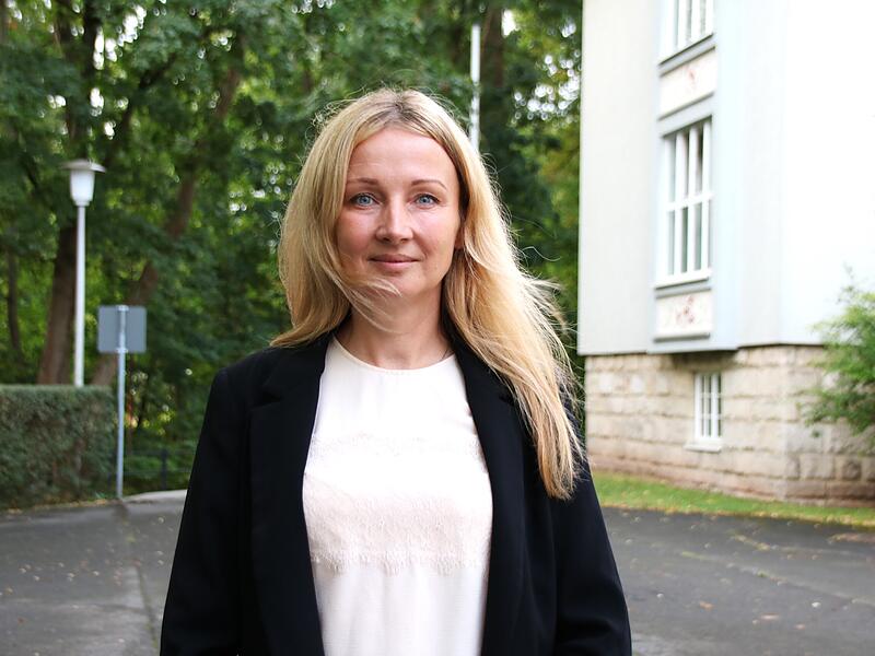 Svitlana Kucherenko beginnt ihre Ausbildung zur Industriekauffrau an der Berufsschule in Coburg. Svitlana Kucherenko beginnt ihre Ausbildung zur Industriekauffrau an der Berufsschule in Coburg.