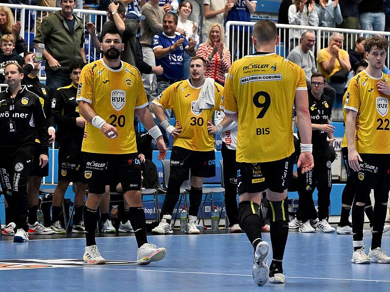 Entt&auml;uschte Gesichter bei Jan Gorr (links) und seinem Team nach 60 Minuten.