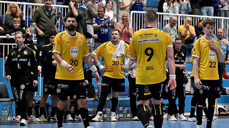 Entt&auml;uschte Gesichter bei Jan Gorr (links) und seinem Team nach 60 Minuten.