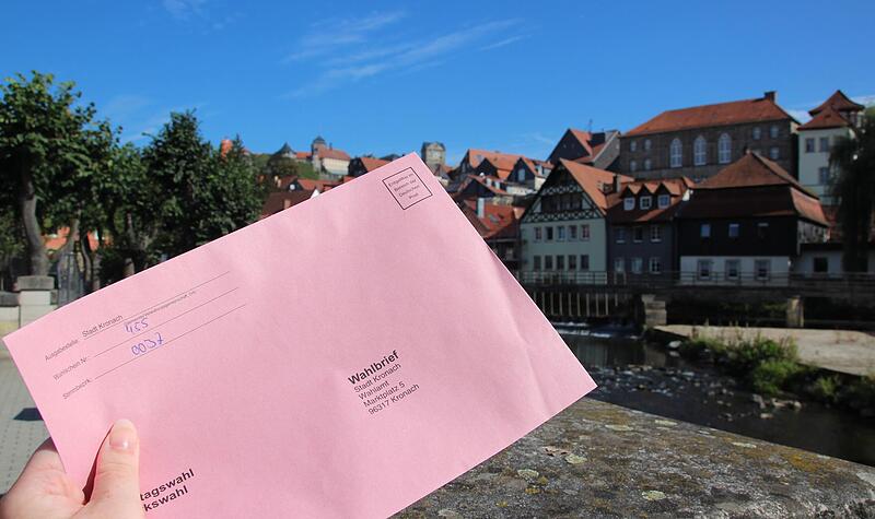 Bis jetzt haben sich von etwa 13.100 Stimmberechtigten in Kronach rund 4800 – also rund ein Drittel – für die Briefwahl entschieden. Bis jetzt haben sich von etwa 13.100 Stimmberechtigten in Kronach rund 4800 – also rund ein Drittel – für die Briefwahl entschieden.