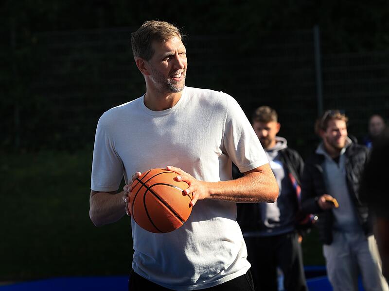 Dirk Nowitzki Dirk Nowitzki