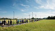 Rund hundert Teilnehmer trafen sich zur Begehung durch den Regnitzgrund.