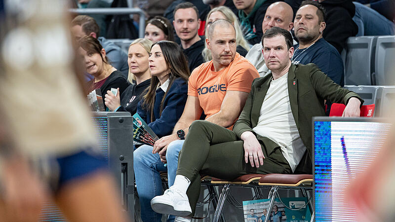 BBL-Pokal: BMA365 Bamberg Baskets - MLP Academics Heidelberg Kann aktuell entspannt die Spiele seiner BMA365 Bamberg Baskets verfolgen: Geschäftsführer Philipp Höhne (rechts). Im FT-Gespräch erklärt er, warum der Vertrag von Patrick Heckmann nicht verlängert wurde.