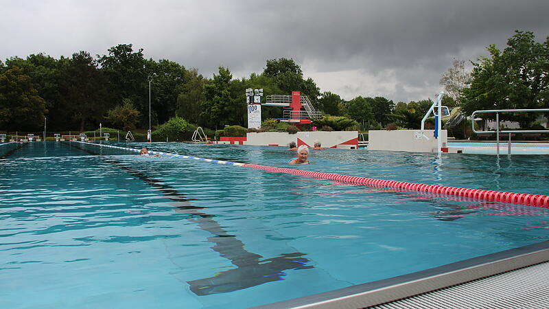 Im Freibad Höchstadt muss ab 1. September die Heizung für das Beckenwasser vorzeitig abgeschaltet werden.