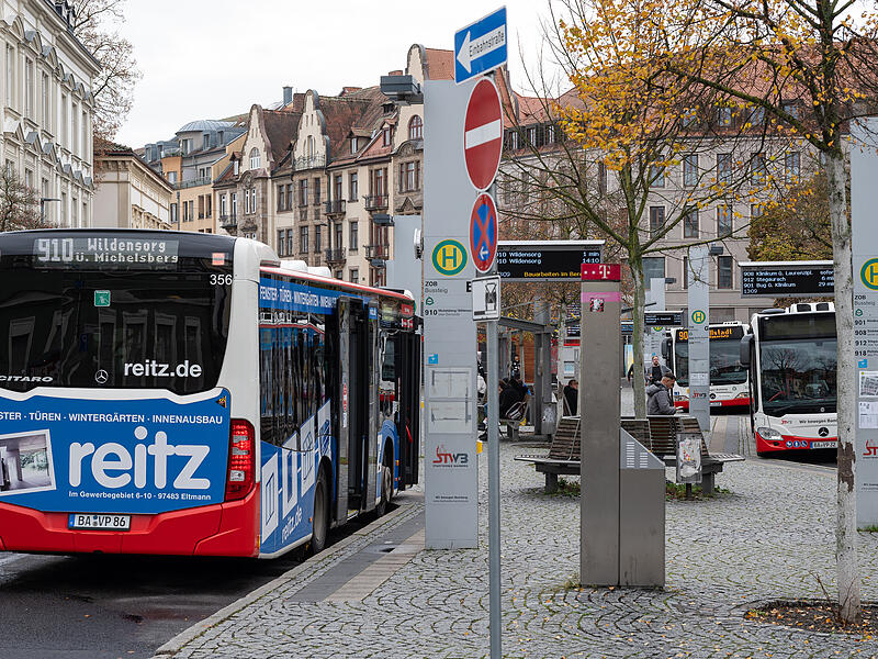 An hochfrequentierten Orten wie dem ZOB fühlen sich einige Menschen unsicher. An Orten, wie dem stark frequentierten ZOB, treten vermehrt Straftaten auf.