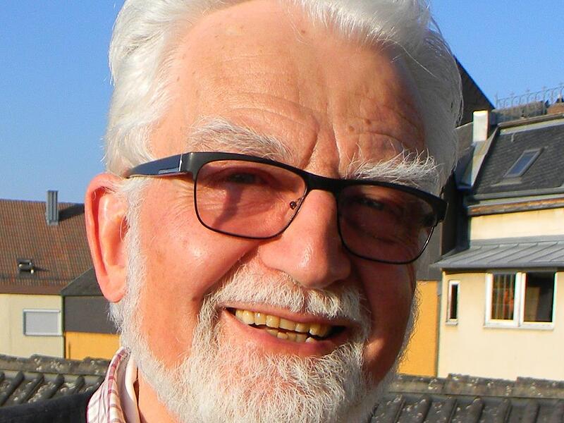 &bdquo;Wir m&uuml;ssen genau auf die Lebensr&auml;ume achten&ldquo;, erkl&auml;rt Dr. Friedrich Oehme.Forchheim & Fr&auml;nkische Schweiz