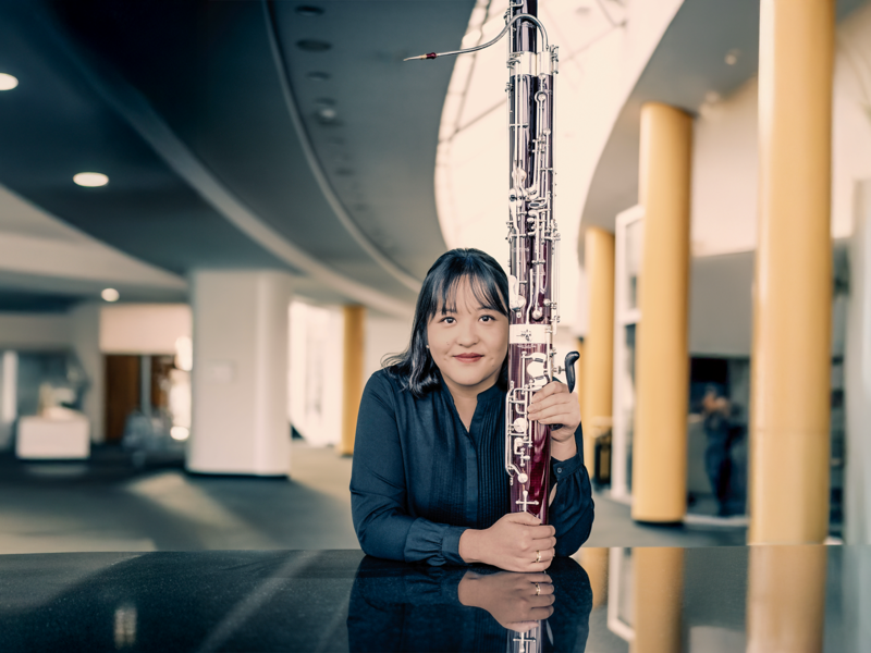 Rie Koyama ist Solofagottistin der Bamberger SymphonikerUnterwegs mit dem Sandmadla 2025 auf der Bamberger Sandkerwa