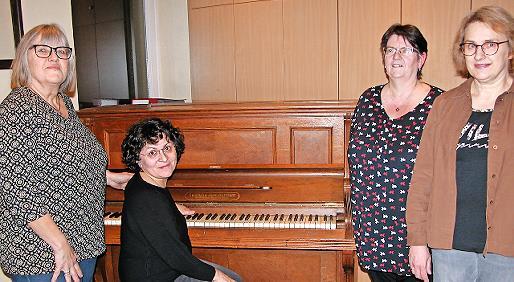 Unser Bild zeigt (von links): Inge Back, Cilene Kubisch, Gabi Röder und Christiane Schmitt. Unser Bild zeigt (von links): Inge Back, Cilene Kubisch, Gabi Röder und Christiane Schmitt.