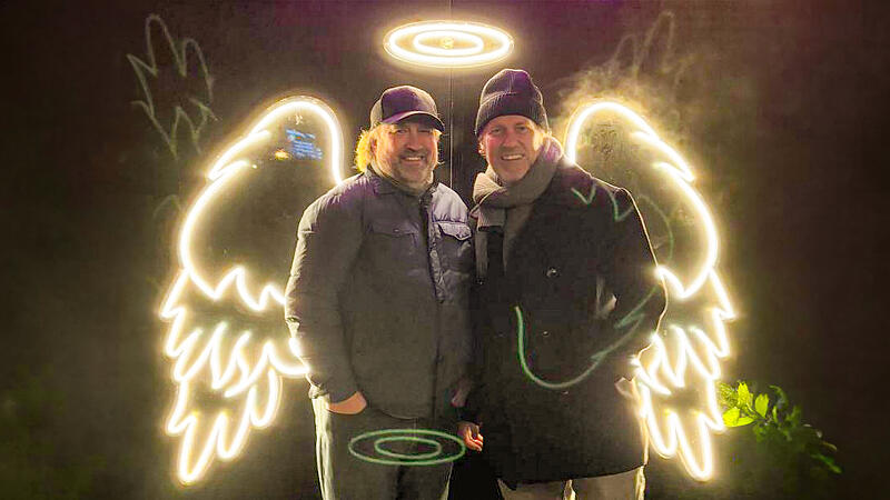 Dieses Foto entstand am 4. Dezember auf dem Ha&szlig;furter Weihnachtsmarkt. Es ist das letzte gemeinsame von Tadd Tuomie (li.) und seinem Bruder Tray.