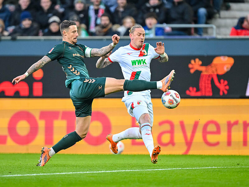 Marius Wolf (rechts) kam in der ersten Halbzeit gegen Werder Bremen, hier Marco Friedl, nicht wirklich zum Zug.