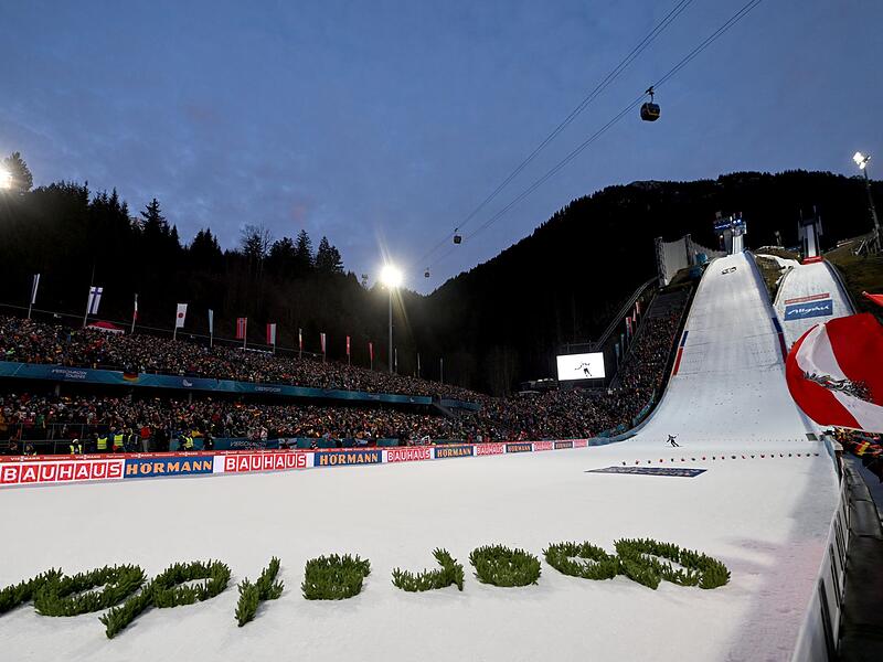 Die Skisprung-Arena in Oberstdorf