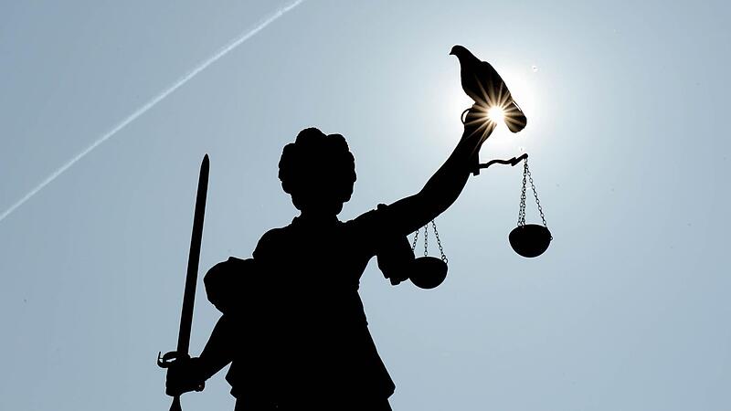 Ein Prozess wegen Unfallflucht fand am Amtsgericht Ha&szlig;furt statt.