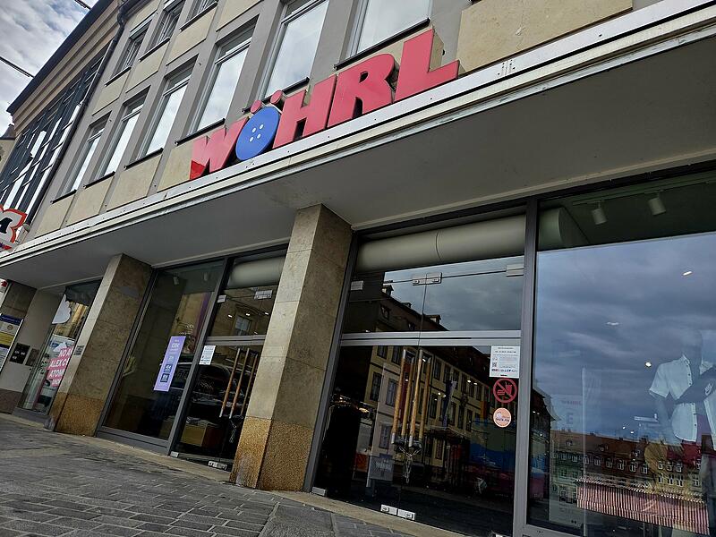Das Modekaufhaus W&ouml;hrl z&auml;hlt zu den gr&ouml;&szlig;ten und prominentesten Einzelh&auml;ndlern in der Bamberger Innenstadt.