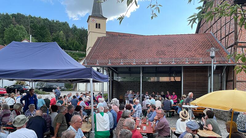 Spontanes Fest für die Kapelle