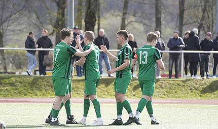 Gut gemacht: Der TSV Neukenroth hat am vergangenen Spieltag den TSV M&ouml;nchr&ouml;den II auf sehr effektive Weise besiegt.