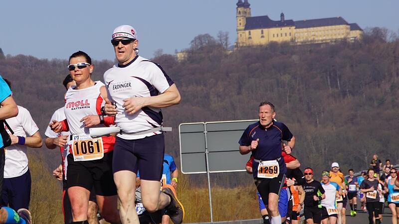 Der nach zweij&auml;hriger, pandemiebedingter Auszeit nun unter ge&auml;nderten Rahmenbedingungen wieder stattfindende Obermain-Marathon verbindet Sportler aller Altersgruppen.