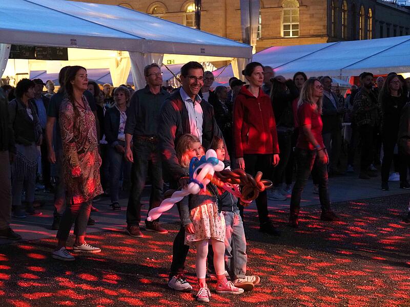 Stimmung beim Schlossplatzfest 2023 in Coburg