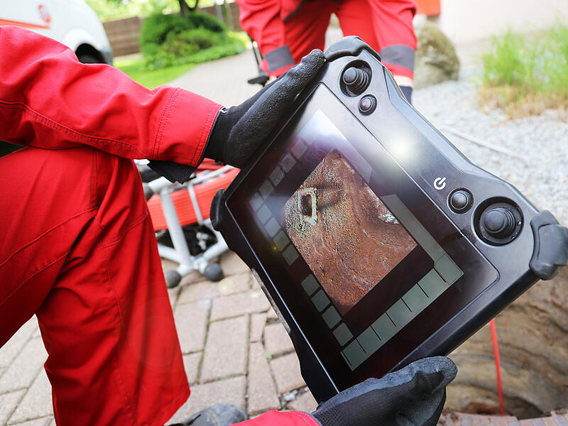 Die Kanalinspektion in Wiesenthau erfolgte mit Kamera.Forchheim & Fränkische Schweiz Die Kanalinspektion in Wiesenthau erfolgte mit Kamera.