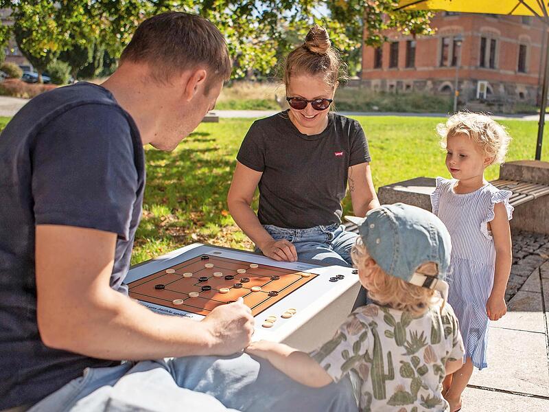 Hat man auch nicht oft: Eine ganze Stadt wird zu einem Spielplatz.