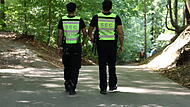 Annafest Forchheim: Sicherheitskräfte im KellerwaldForchheim & Fränkische Schweiz Ab sofort gilt im Kellerwald ein Rauch- und Dampfverbot. Verstöße können teuer werden.